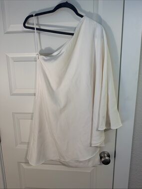 Halston Heritage One-Shoulder Ivory Dress
